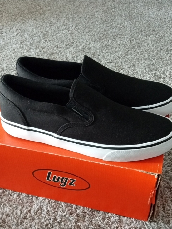 Lugz Other - Lugz Black Slip-On Canvas Loafers with White Sole